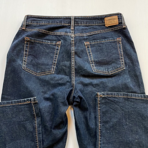 Levi Strauss & Co, at waist, dark wash, bootcut jean, women’s size 14 Short - Picture 3 of 13